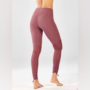 High waited seamless rib legging cashew Foldover Power Form.